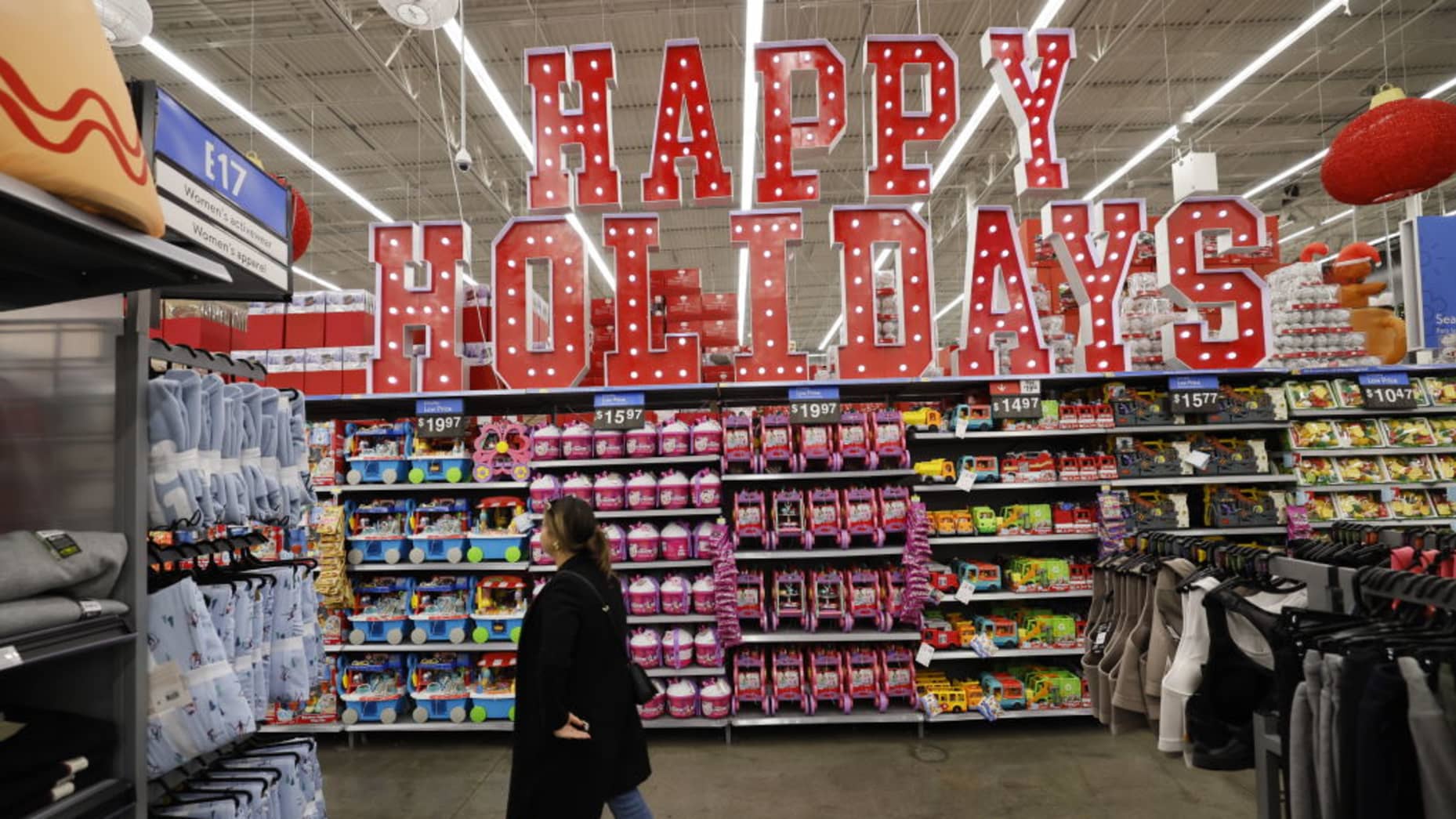 Gen Z cuts holiday spending by 23%, dragging overall holiday outlay down 5% in PwC survey